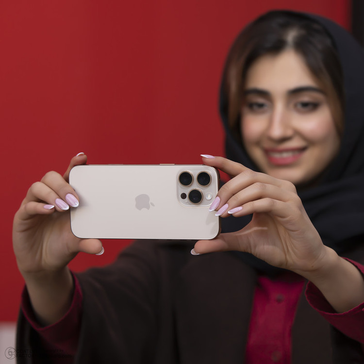 گوشی موبایل اپل مدل iPhone 16 Pro Max ZAA دو سیم کارت ظرفیت 512 گیگابایت و رم 8 گیگابایت - به همراه شارژر