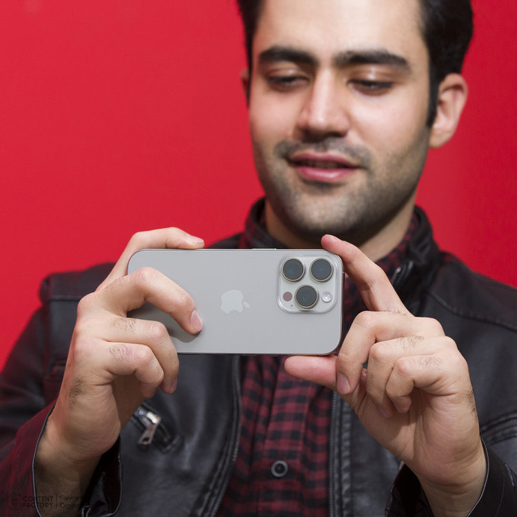 گوشی موبایل اپل مدل iPhone 16 Pro ZAA دو سیم کارت ظرفیت 1 ترابایت و رم 8 گیگابایت - رجیستر شده