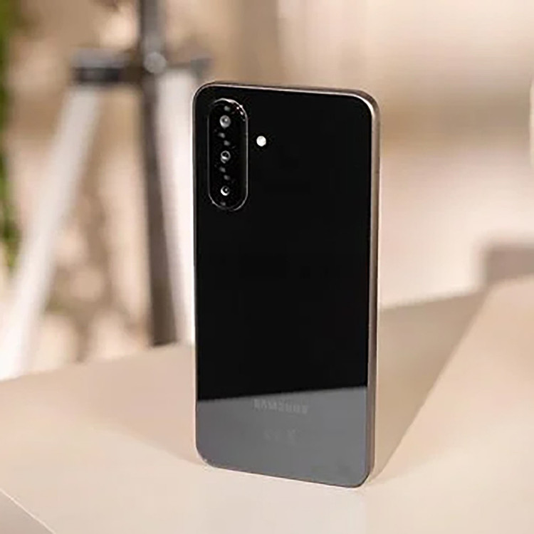گوشی موبایل سامسونگ مدل Galaxy A26 دو سیم کارت ظرفیت 128 گیگابایت و رم 6 گیگابایت - ویتنام