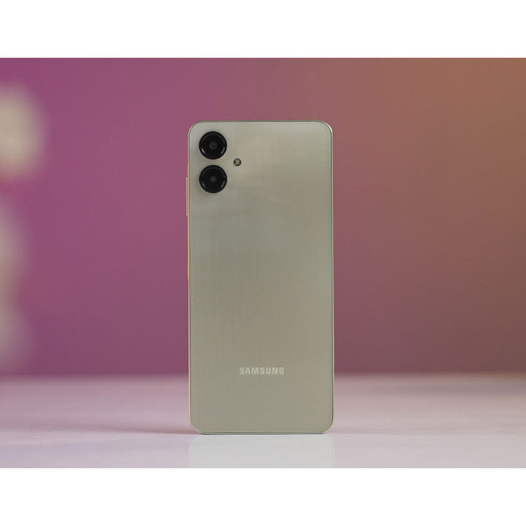 گوشی موبایل سامسونگ مدل Galaxy A06 دو سیم کارت ظرفیت 128 گیگابایت و رم 6 گیگابایت - به همراه شارژر 25 وات سامسونگ